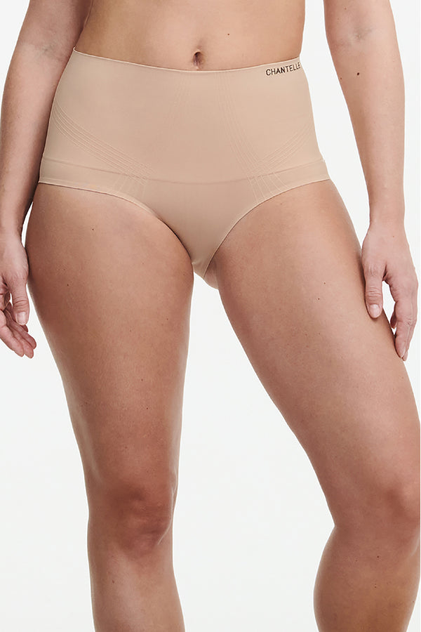 CHANTELLE C10U70 00Q Smooth Comfort High Waist Light Shaping Brief
