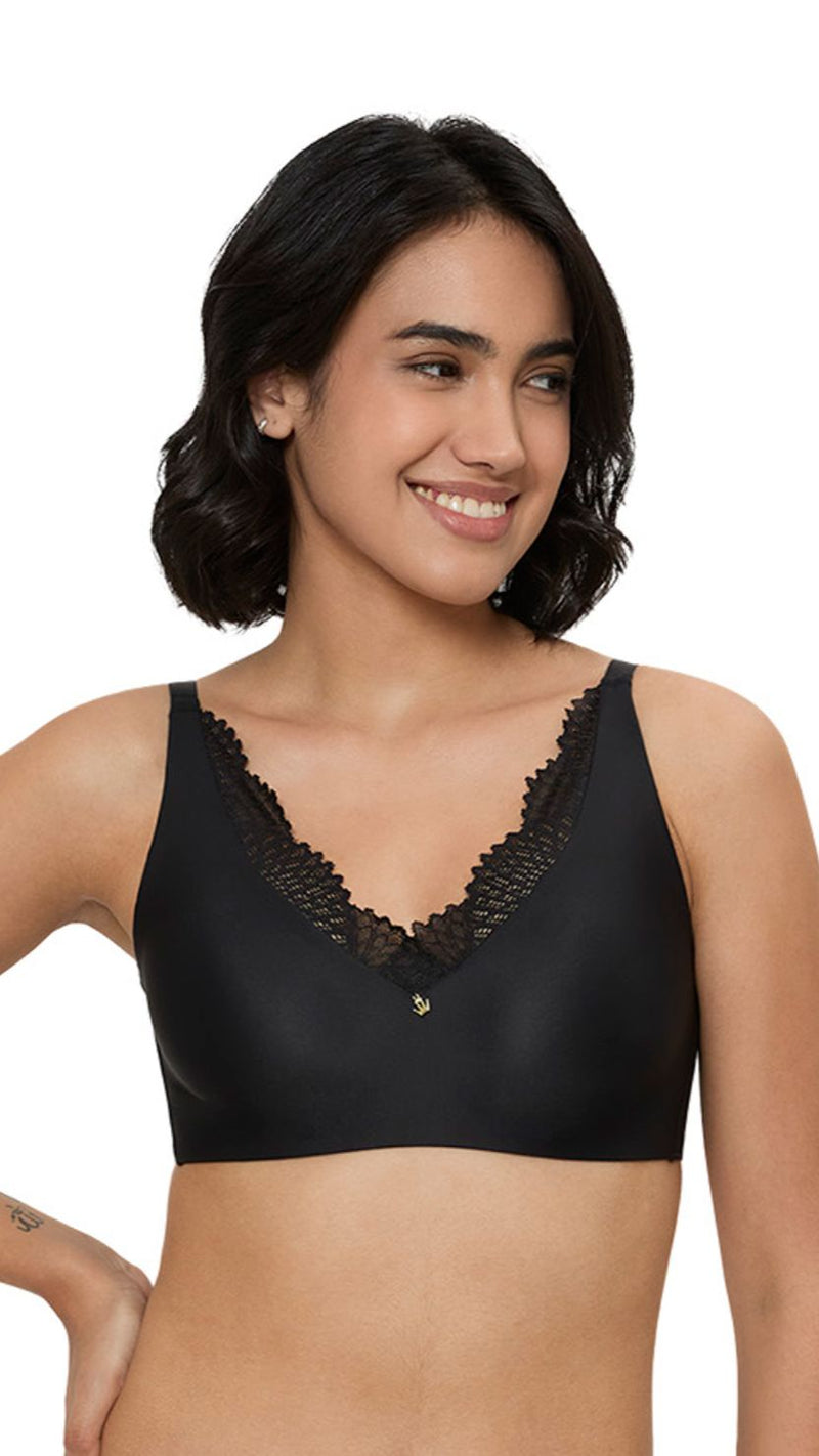 Triumph Black Seamless Wire-Free Bra Lace Neckline