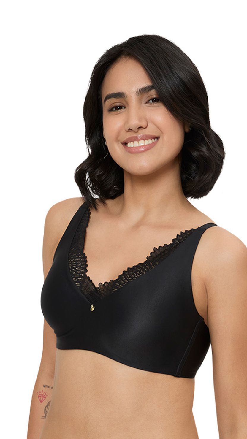 Triumph Black Seamless Wire-Free Bra Lace Neckline