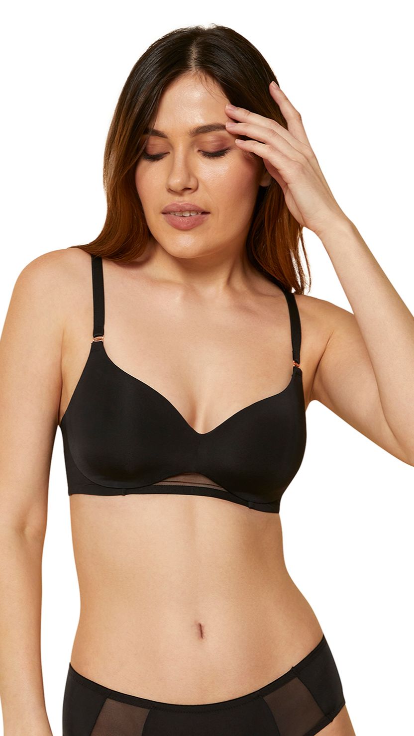 Triumph 04 Black Medium Coverage Padded Everyday Bra
