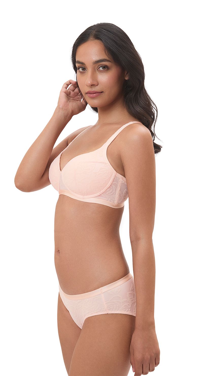 Triumph Peach Wire-Free Lightly Padded Floral Everyday Bra