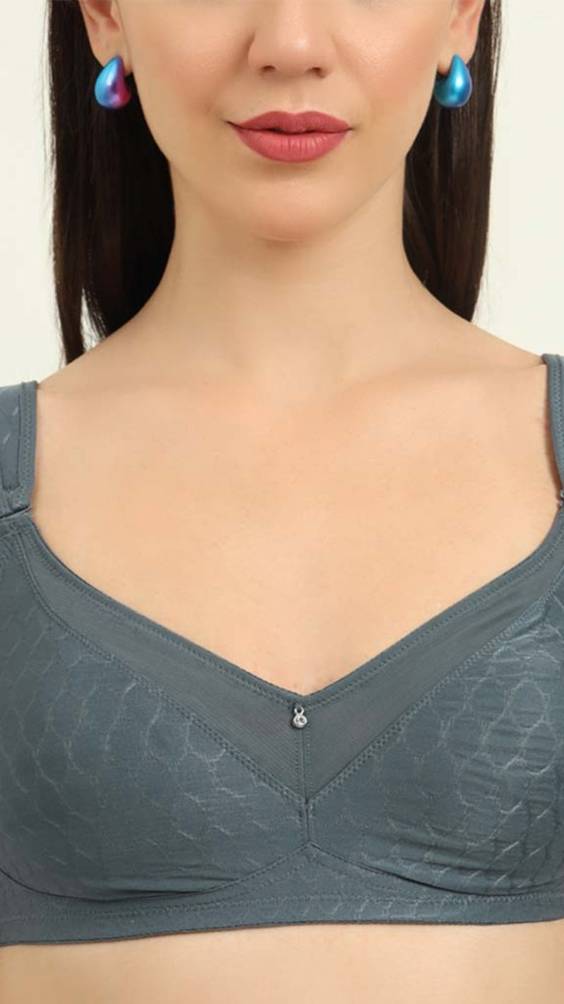 Triumph Grey Featherlight Wireless Minimizer Bra