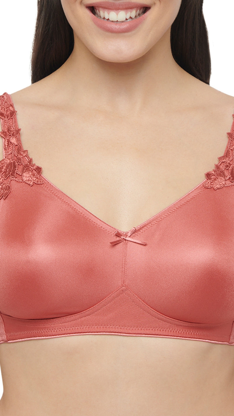 Triumph Peach Wireless Non-Padded Bra With Floral Lace Straps Big-Cup Support