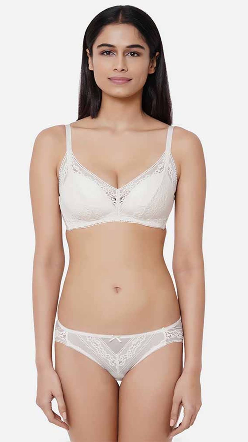 Wacoal Low Waist Lace Bikini Panty Bridal Wear