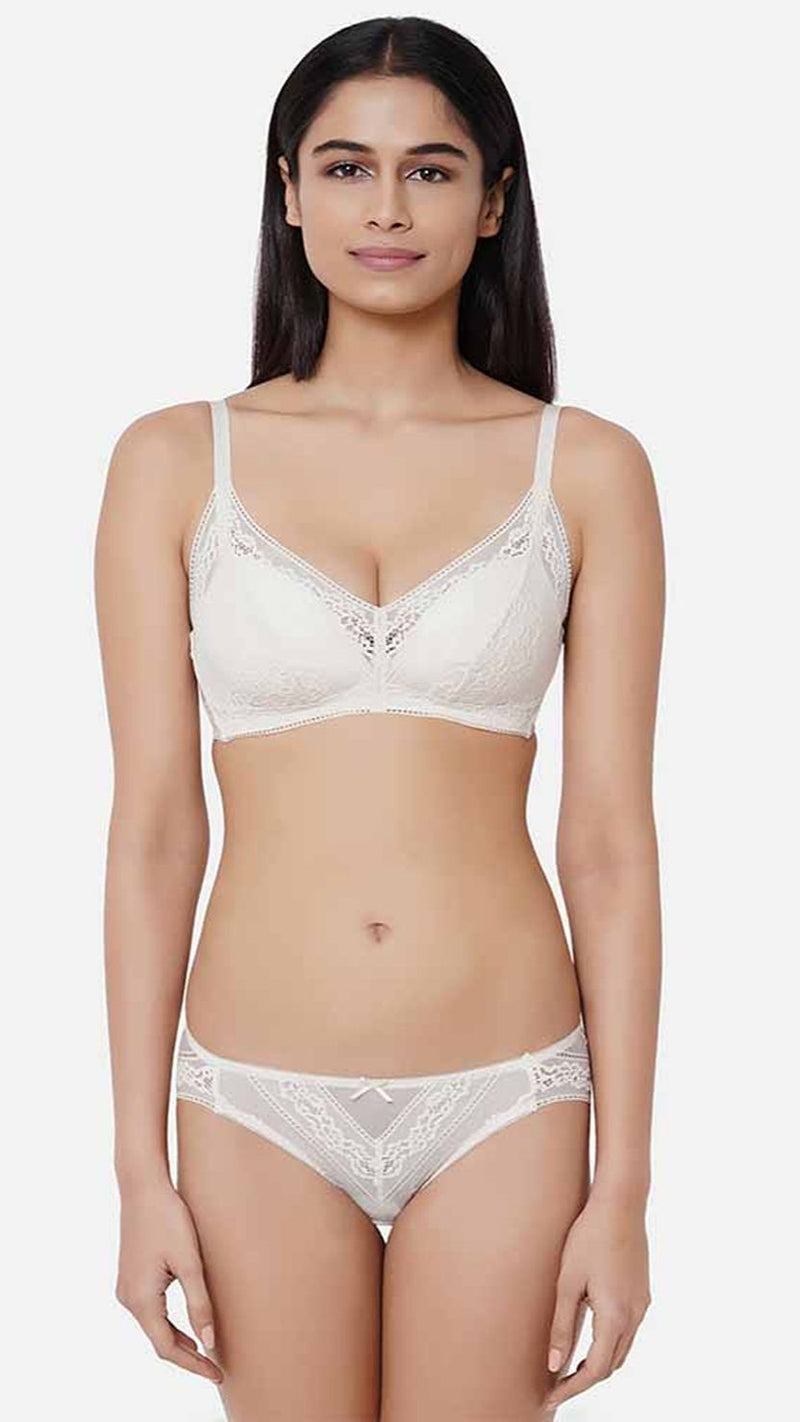 Wacoal Low Waist Lace Bikini Panty Bridal Wear