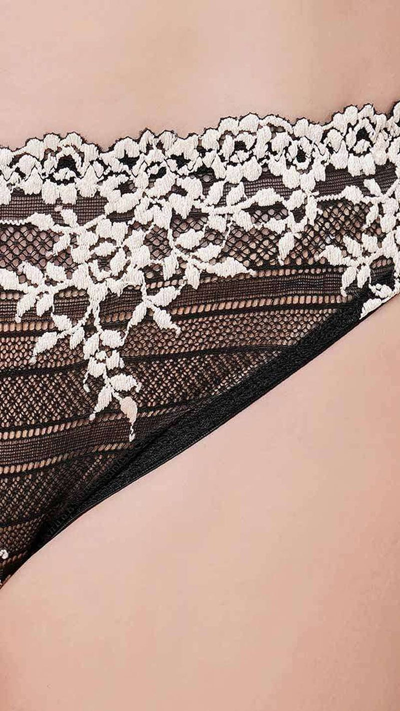 Wacoal Low Waist Medium Coverage Lace Bikini Panty
