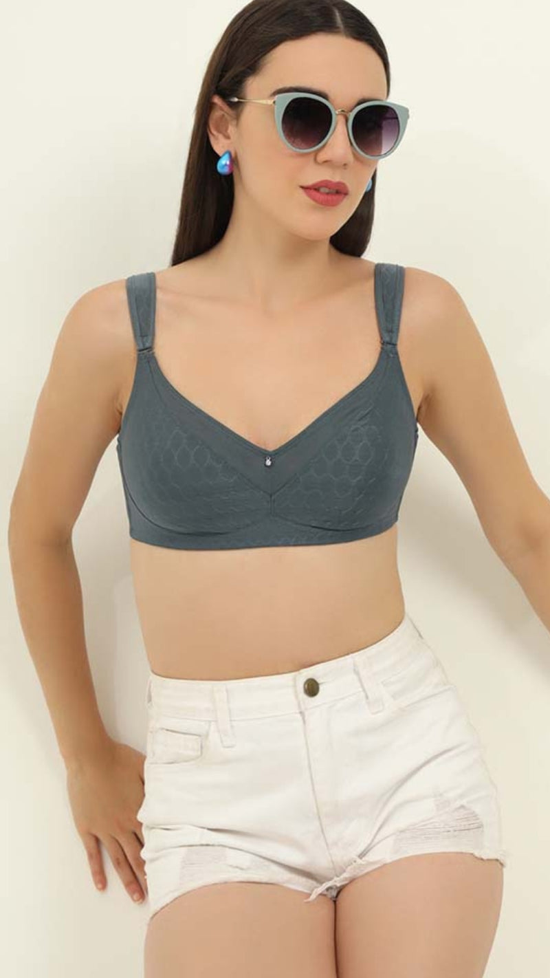Triumph Grey Featherlight Wireless Minimizer Bra