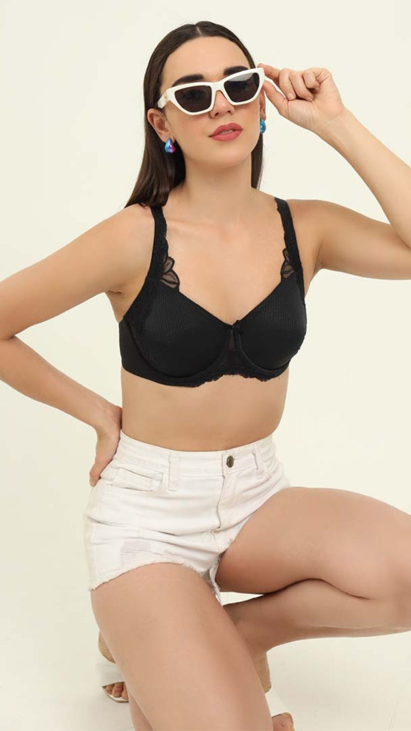 Triumph Black Floral Lace Minimizer Non Padded Bra