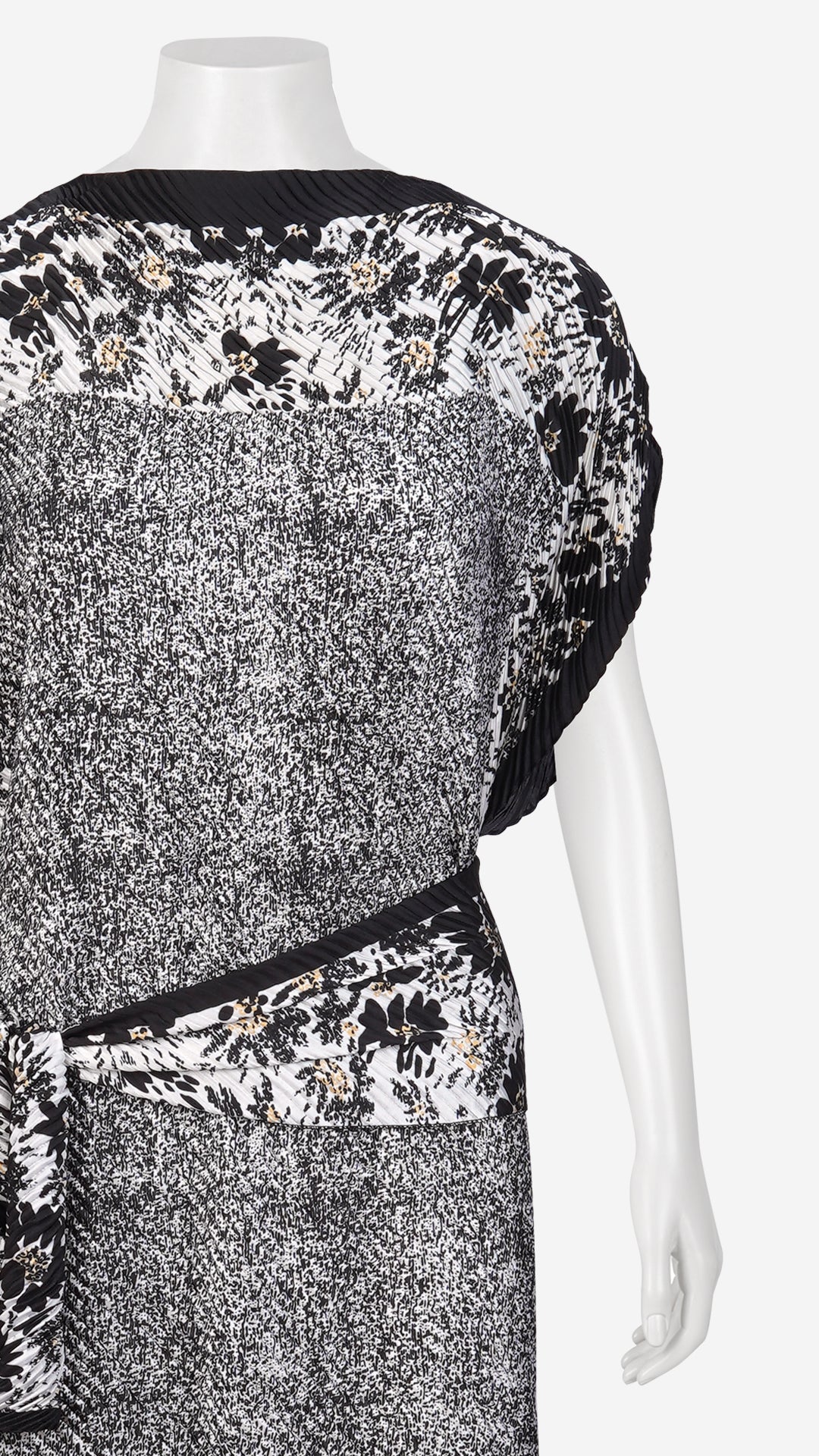 Black & White Printed Pleated Satin Kaftan