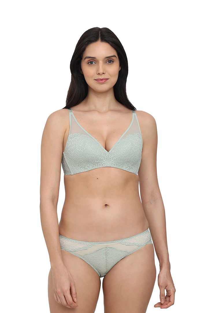 WACOAL BRA IAB317 DS Emma Lace Padded Non-wired 3/4th Cup Bridal Wear Medium coverage Lace Bra - Green