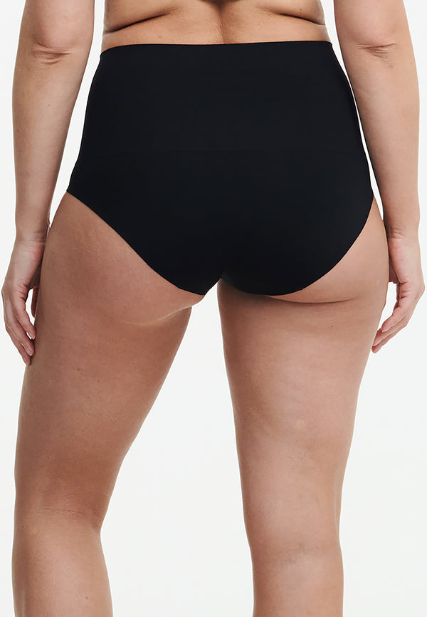 CHANTELLE C10U70 Smooth Comfort High Waist Light Shaping Brief