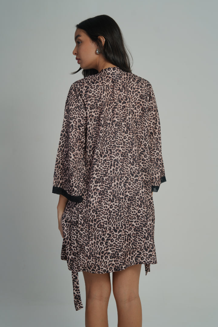 ANGELS FASHION Wild Romance Two-Piece Nightwear with Relaxed Robe and Sleek Dress AG0900-LEOPR-F11S