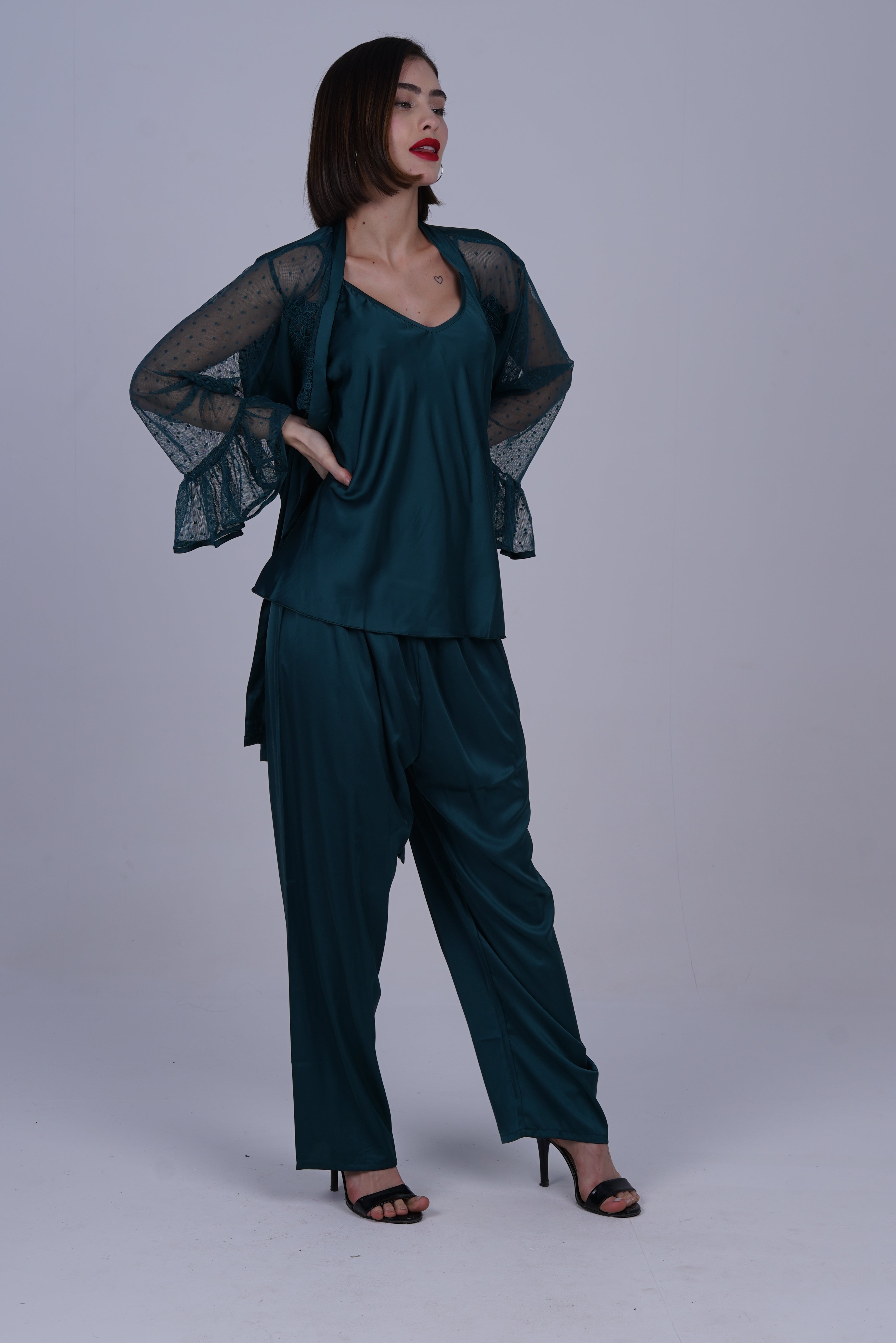 AXTZH Luxurious Women’s Nightwear Set with Lace-Trimmed Robe, Inner Top, and Matching Bottoms X2168-BGREEN-NSL3PS