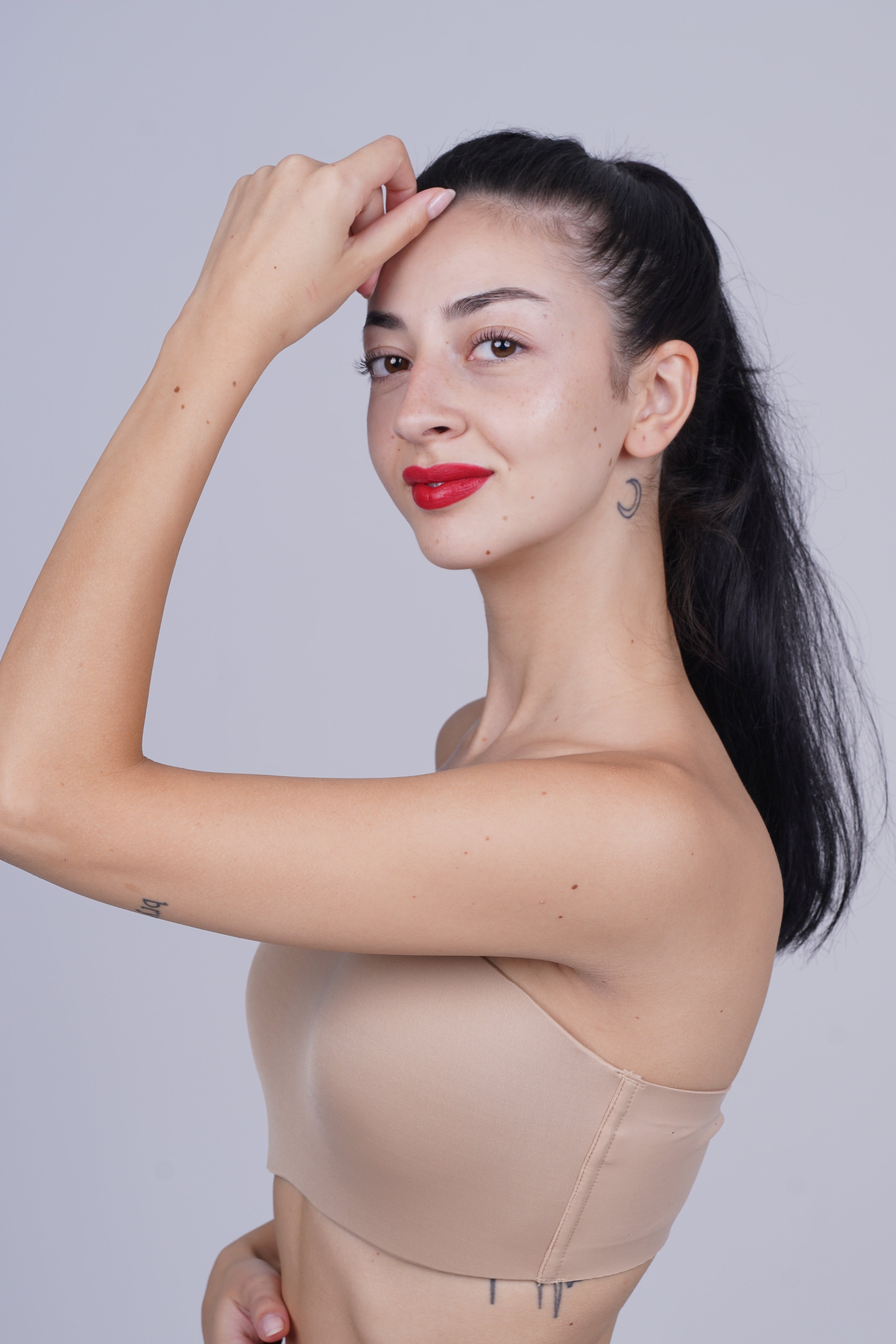 AXTZH One-piece strapless bra designed for a smooth, invisible fit XB0789-SKIN-DP111