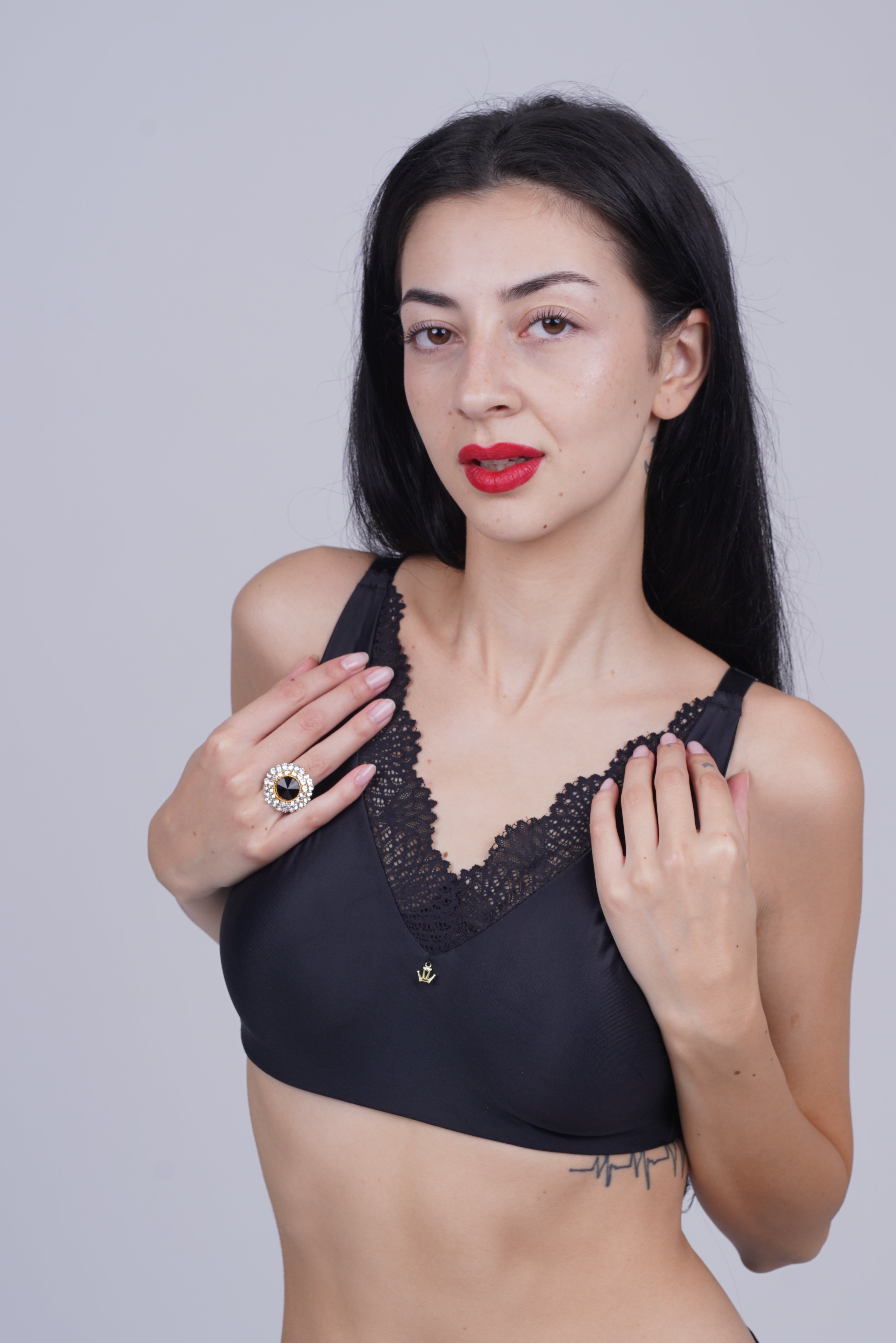 TRIUMPH Soft Touch Wire-Free Bra with Delicate Lace Neckline for Effortless Style 100I631-BLACK 04