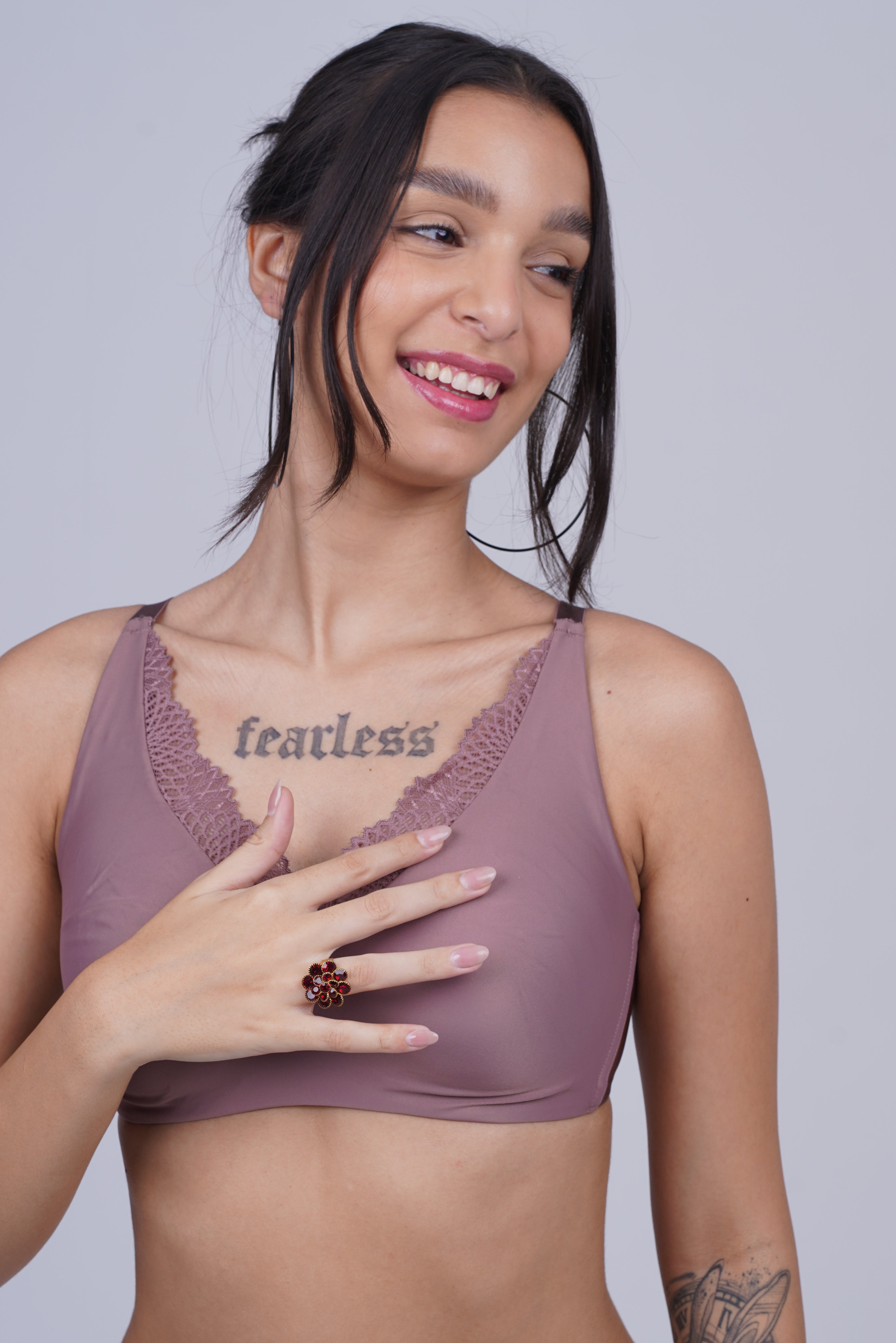 TRIUMPH  Soft Touch Wire-Free Bra with Delicate Lace Neckline for Effortless Style 100I631-UD