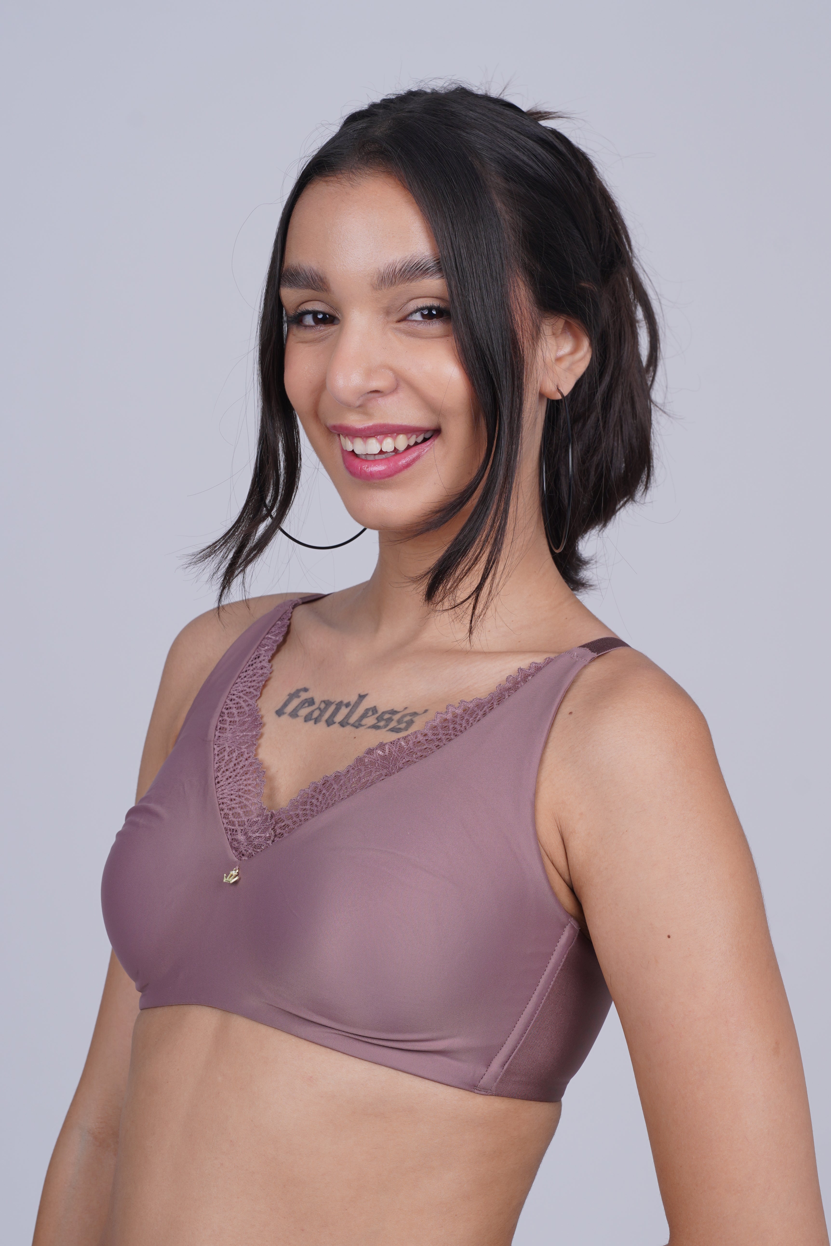 TRIUMPH  Soft Touch Wire-Free Bra with Delicate Lace Neckline for Effortless Style 100I631-UD