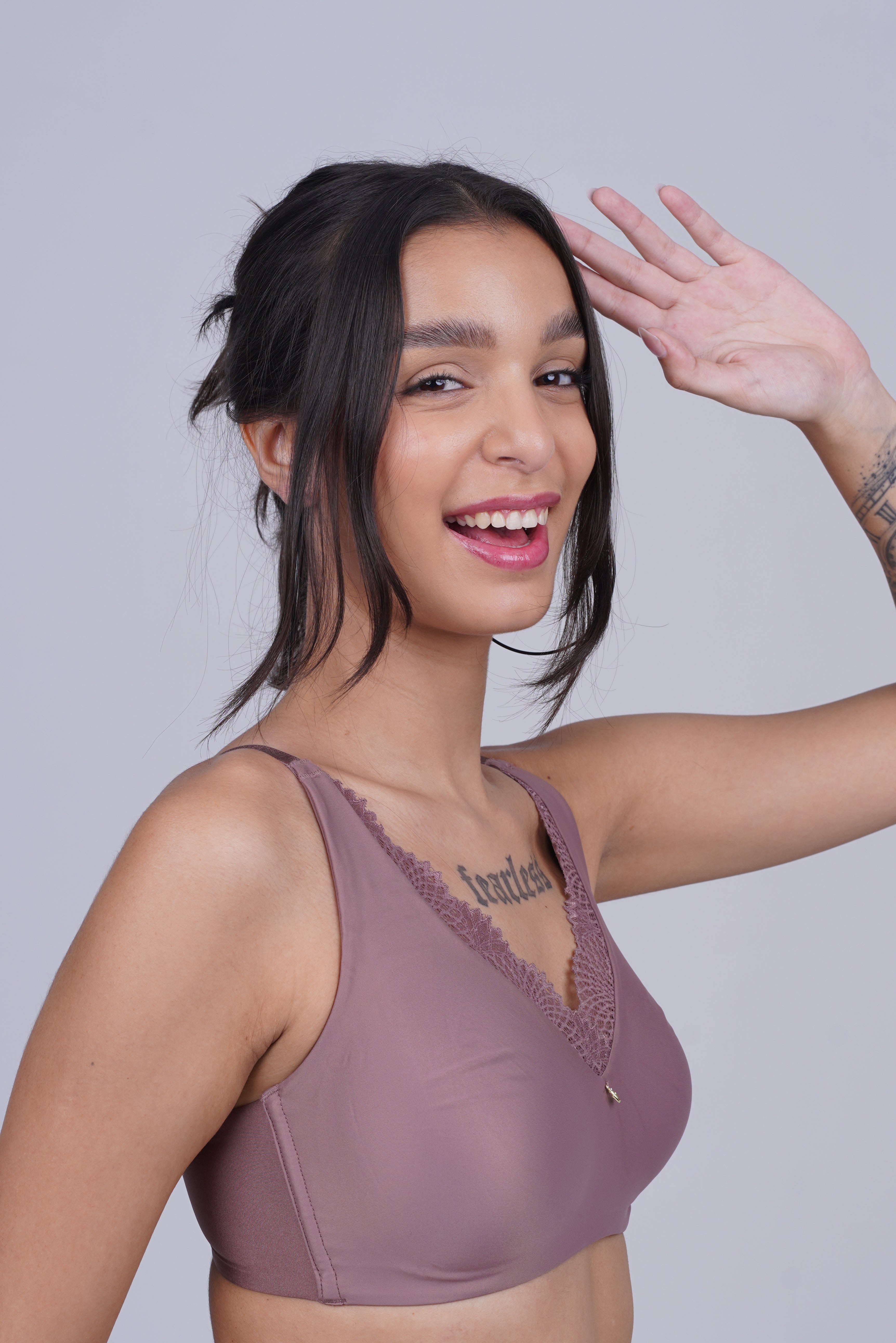 TRIUMPH  Soft Touch Wire-Free Bra with Delicate Lace Neckline for Effortless Style 100I631-UD