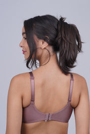 TRIUMPH  Soft Touch Wire-Free Bra with Delicate Lace Neckline for Effortless Style 100I631-UD