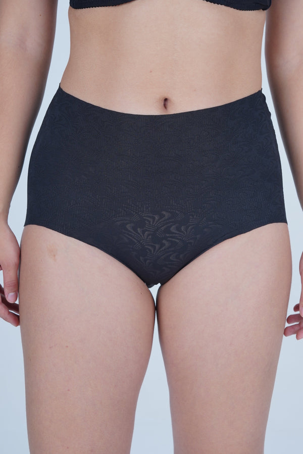 AXTZH Seamless Body-Hugging Women’s Brief with Delicate Front Accent XPTYSNETHW2262IJ-BLACK