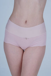 AXTZH Seamless Body-Hugging Women’s Brief with Delicate Front Accent XPTYSCOTHW1231IJ-PEACH