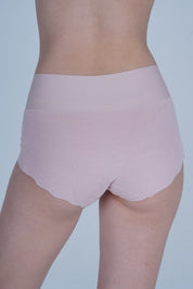 AXTZH Seamless Body-Hugging Women’s Brief with Delicate Front Accent XPTYSCOTHW1231IJ-PEACH