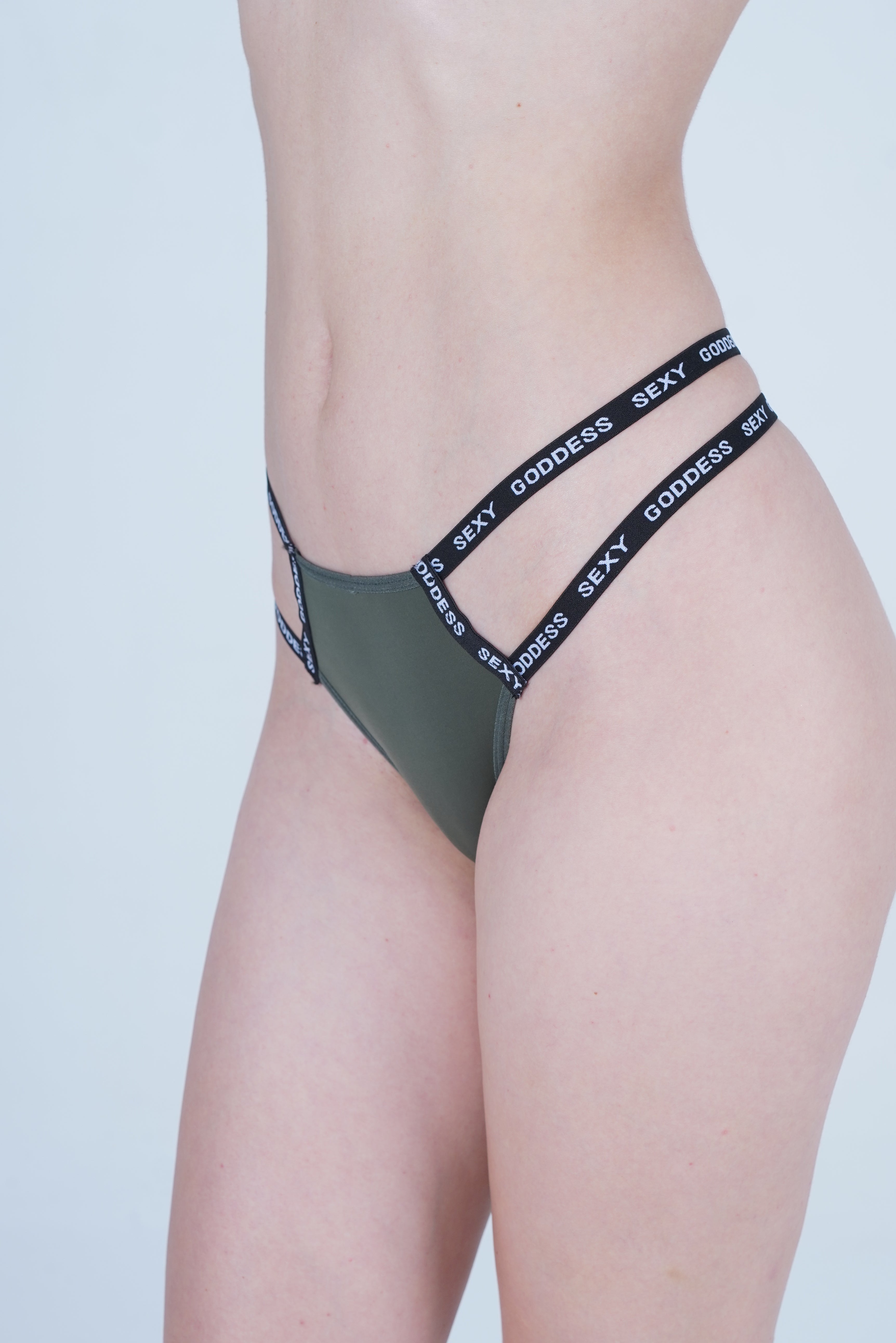 AXTZH Jeweled Trail Thong XTHGFBAL0186IO-OLIVE