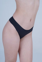 AXTZH Seamless and Sexy Thong for Women Designed for Comfort and Allure XTHGSBAL6058IO-BLACK