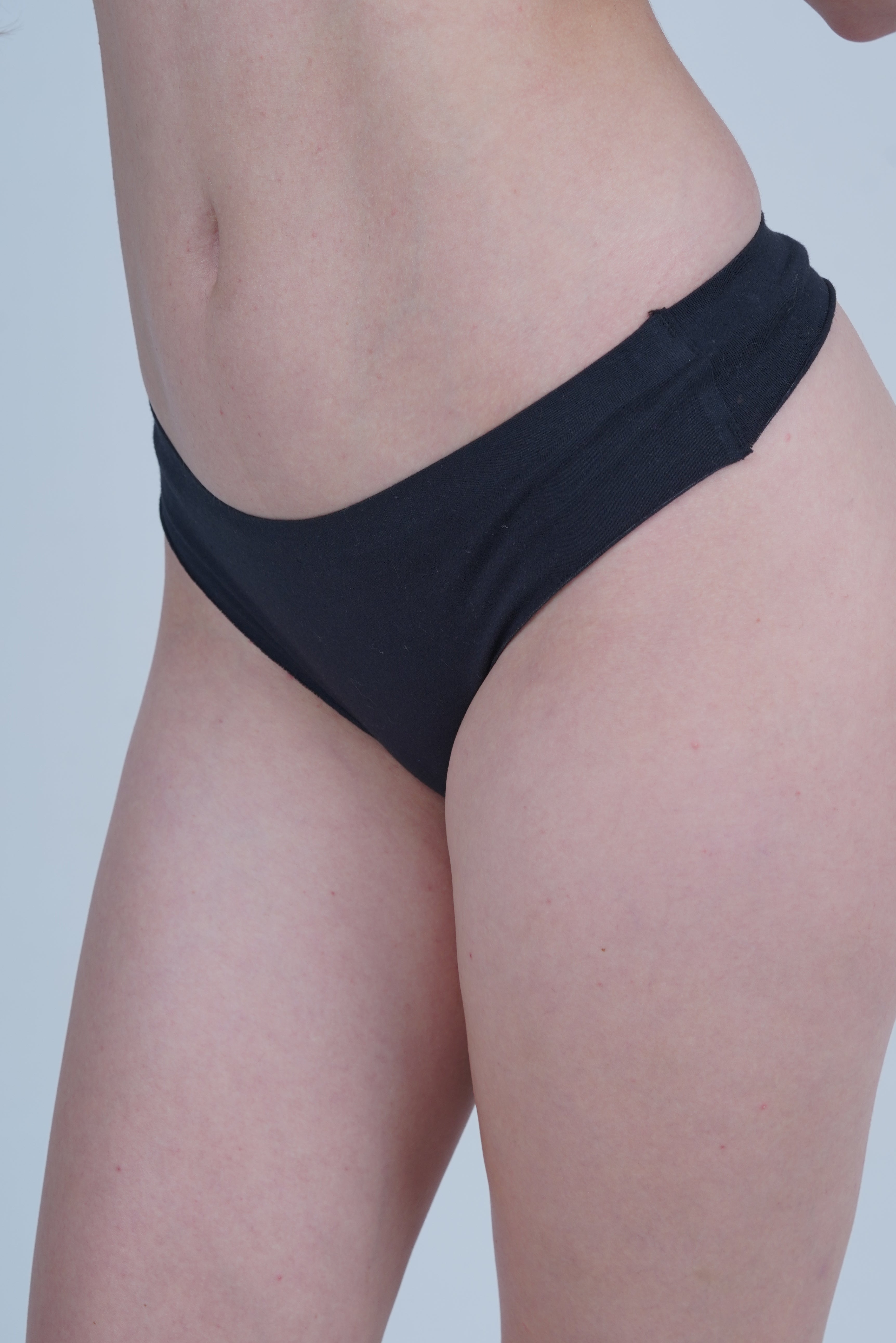 AXTZH Minimalist Style Women’s Thong with Perfect Balance of Elegance and Practicality XTHGSCOT1071IO-BLACK
