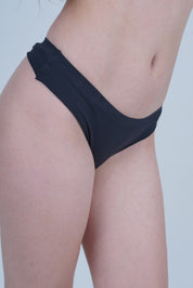 AXTZH Minimalist Style Women’s Thong with Perfect Balance of Elegance and Practicality XTHGSCOT1071IO-BLACK