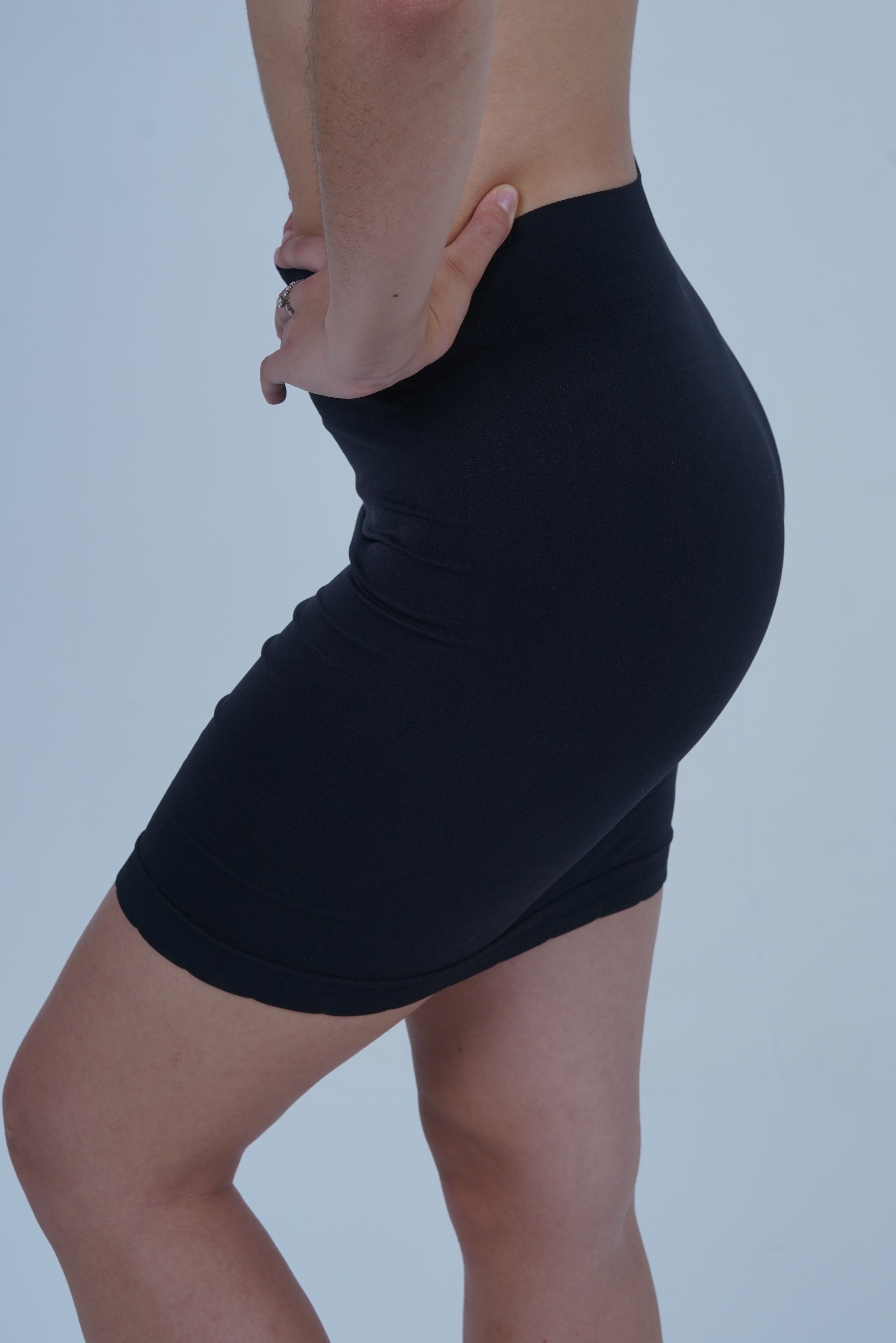 AXTZH Seamless Strapless Tube Outer for Women Perfect for Casual, Party, and Street Style Looks XTUBE004-BLACK