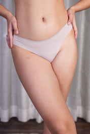 AXTZH Minimalist Style Women’s Thong with Perfect Balance of Elegance and Practicality XTHGSBAL6058IO-FF