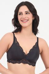 TRIUMPH-110I578  Amourette Charm Padded Wireless Classic Lace Bra -BLACK