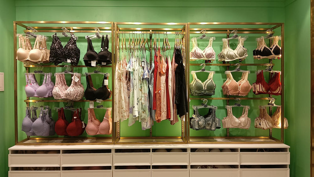 Savvyy Rajouri Garden - Flagship Store